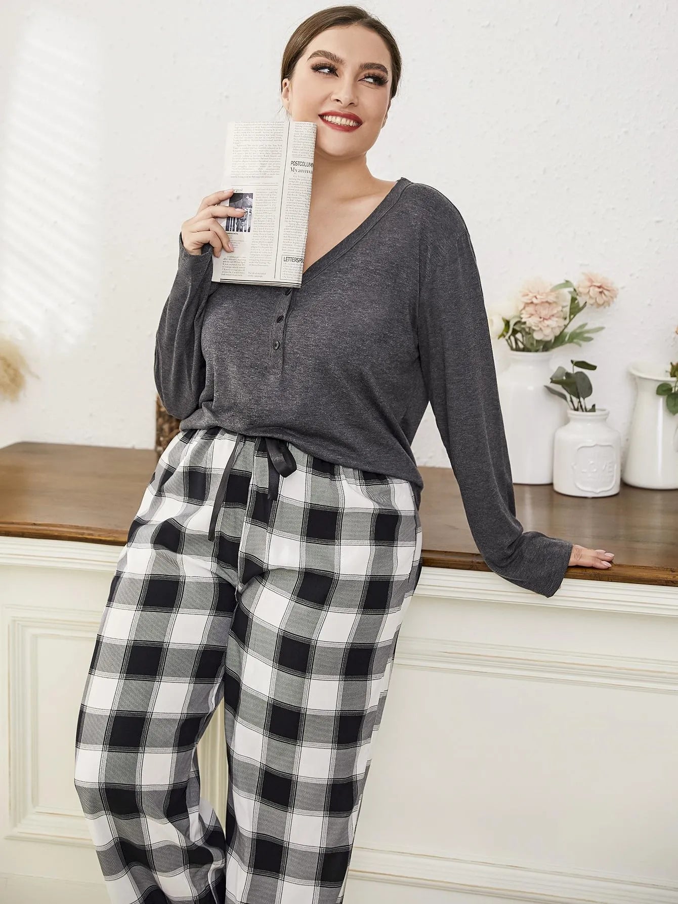 20127M-BlackAndWhite (1)