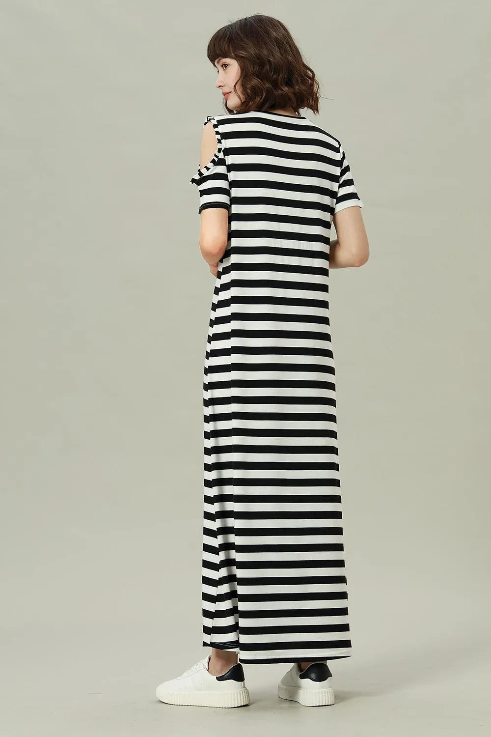 HD13-BlackAndWhite_2