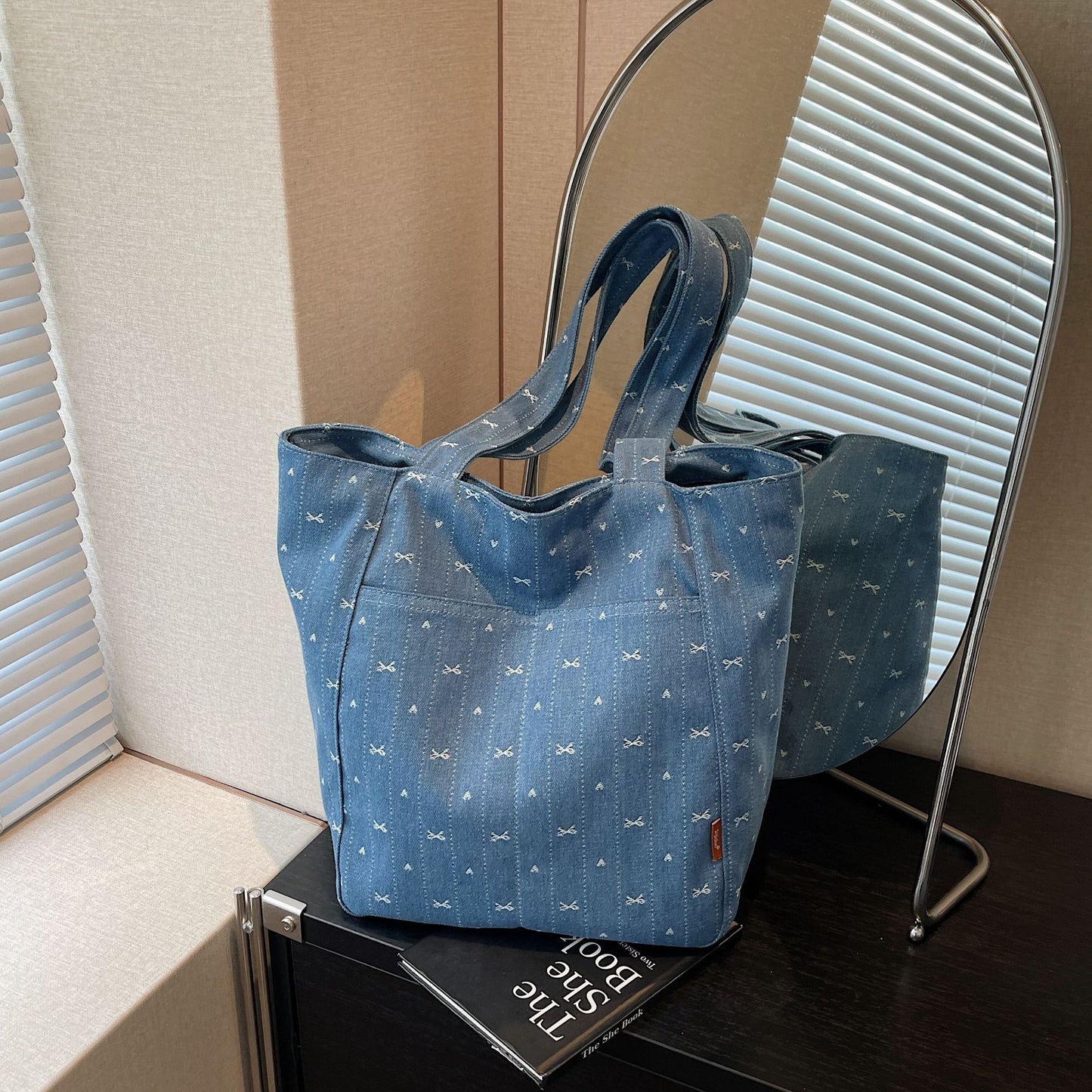 Cowboy canvas bag for women, retro spring and summer, single shoulder crossbody, 2025 new style, small carrying bag for work, miscellaneous items for going out, mommy bag