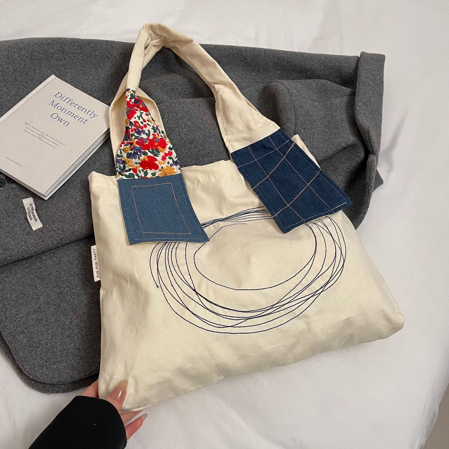 Autumn New Canvas Bag for Female Students Retro Splicing Shoulder Bag Japanese Large Capacity Shopping Bag Fashion Tote Bag