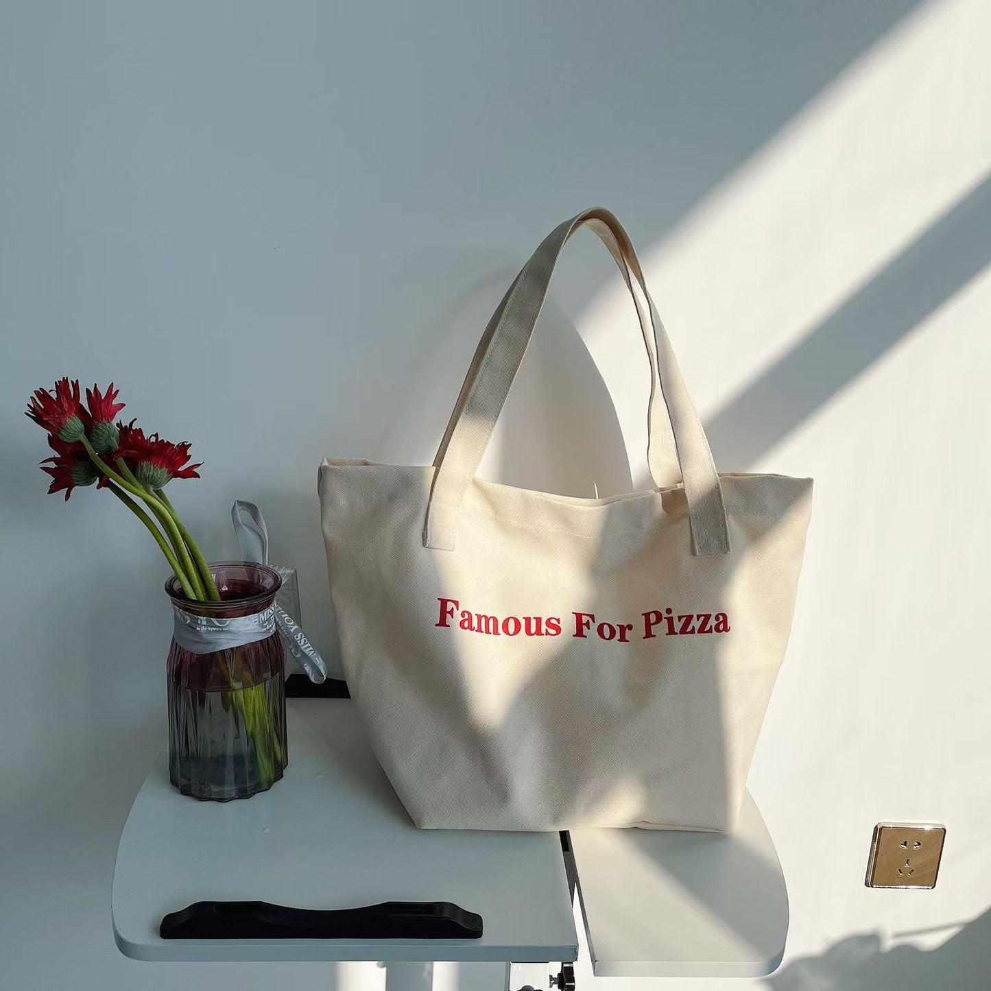 Small niche red canvas bag 2025 new casual letter printed canvas shoulder bag large capacity student tote bag