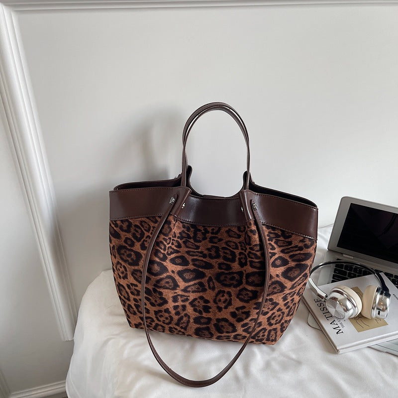 2025 Autumn New Korean Retro Handheld Shoulder Bag, niche fashion design, plaid large capacity tote bag