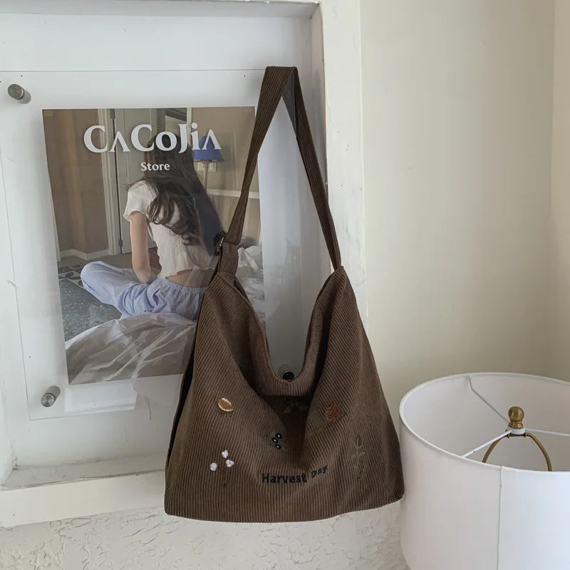 New Niche Single-shoulder Crossbody Canvas Bag for Women with Large Capacity A Simple Tote Bag for Artistic Commuting 2025