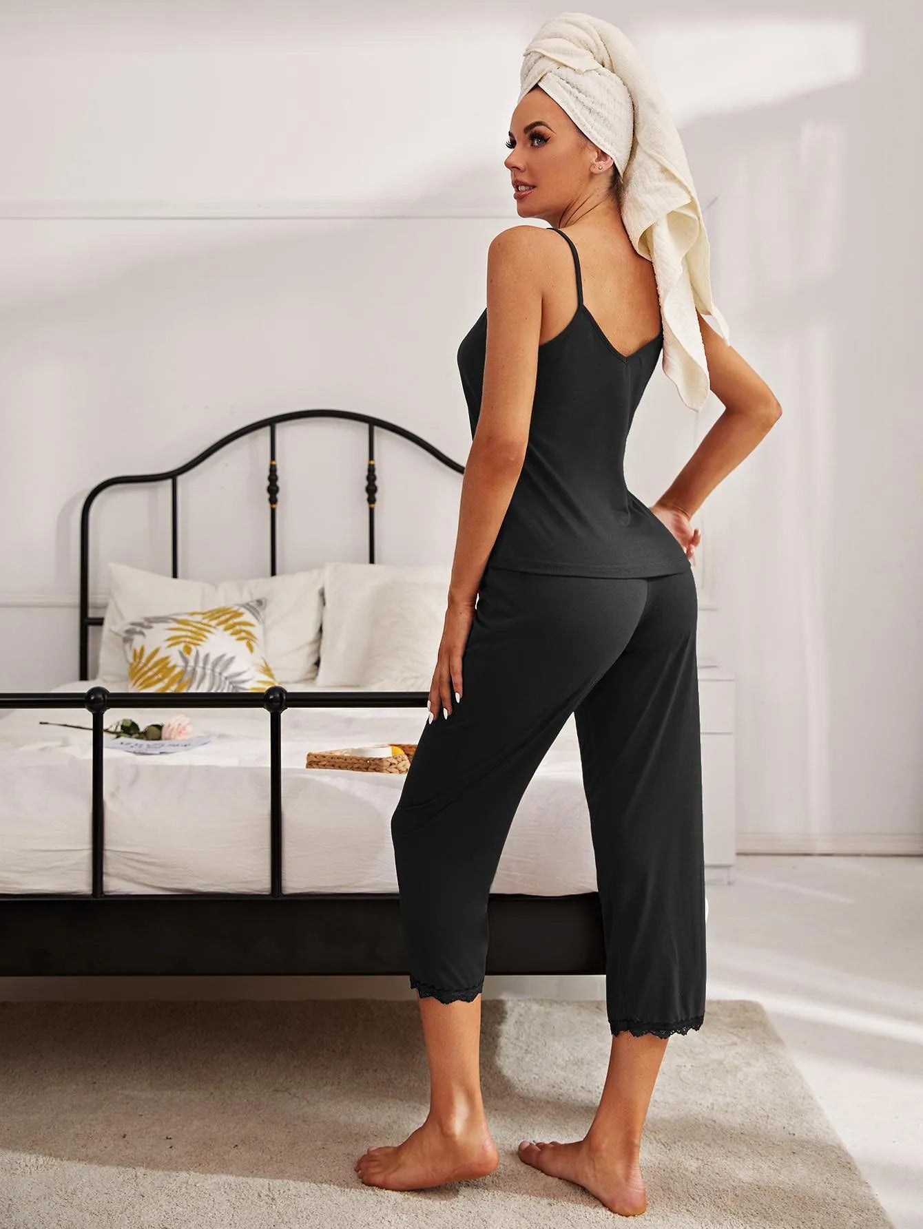 TR16-Black-1 (1)
