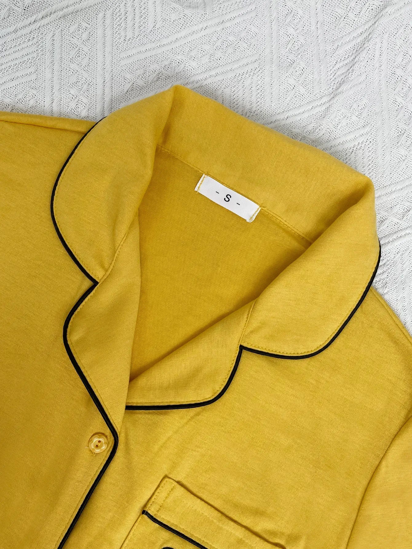 Summer Women's Pajamas Sets Short Sleeve Notched Collar Front Button Top & Elastic Waist Ruffle Shorts Loungewear Sleepwear