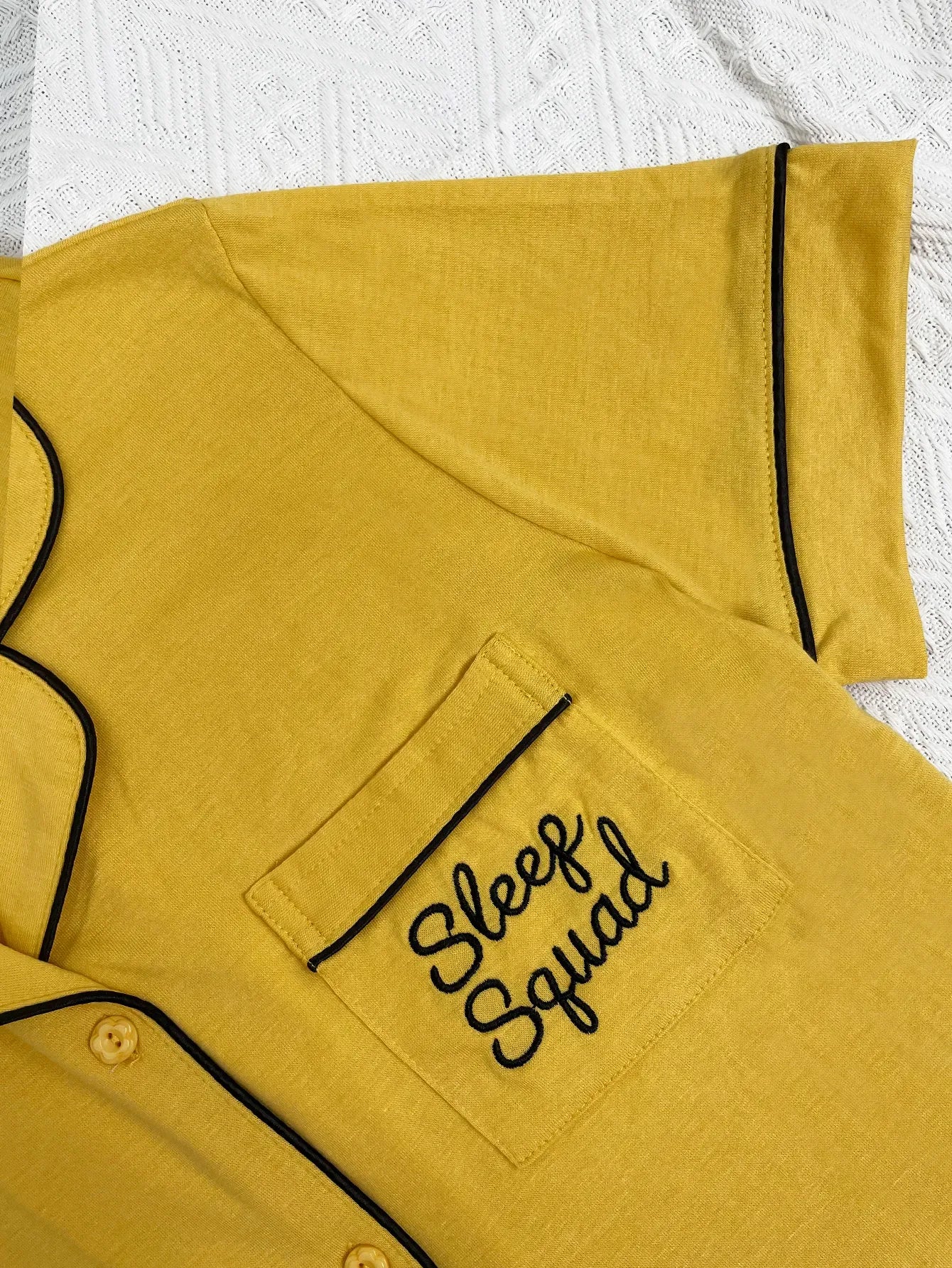 Summer Women's Pajamas Sets Short Sleeve Notched Collar Front Button Top & Elastic Waist Ruffle Shorts Loungewear Sleepwear