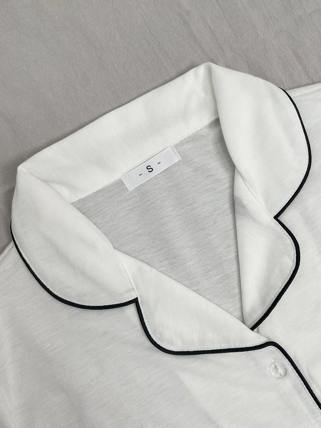 Summer Women's Pajamas Sets Short Sleeve Notched Collar Front Button Top & Elastic Waist Shorts Home Suit Loungewear Sleepwear