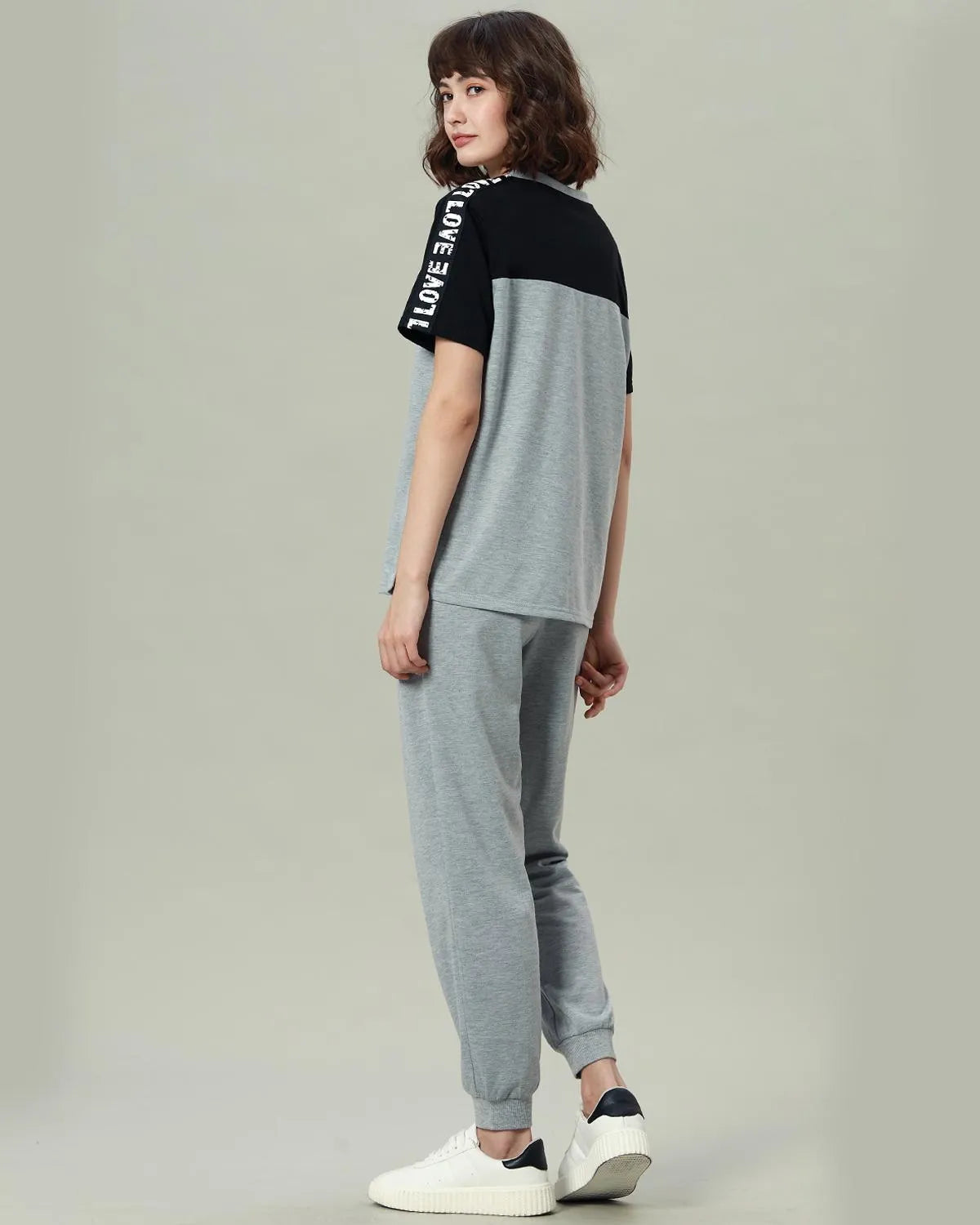HS02-Grey-5