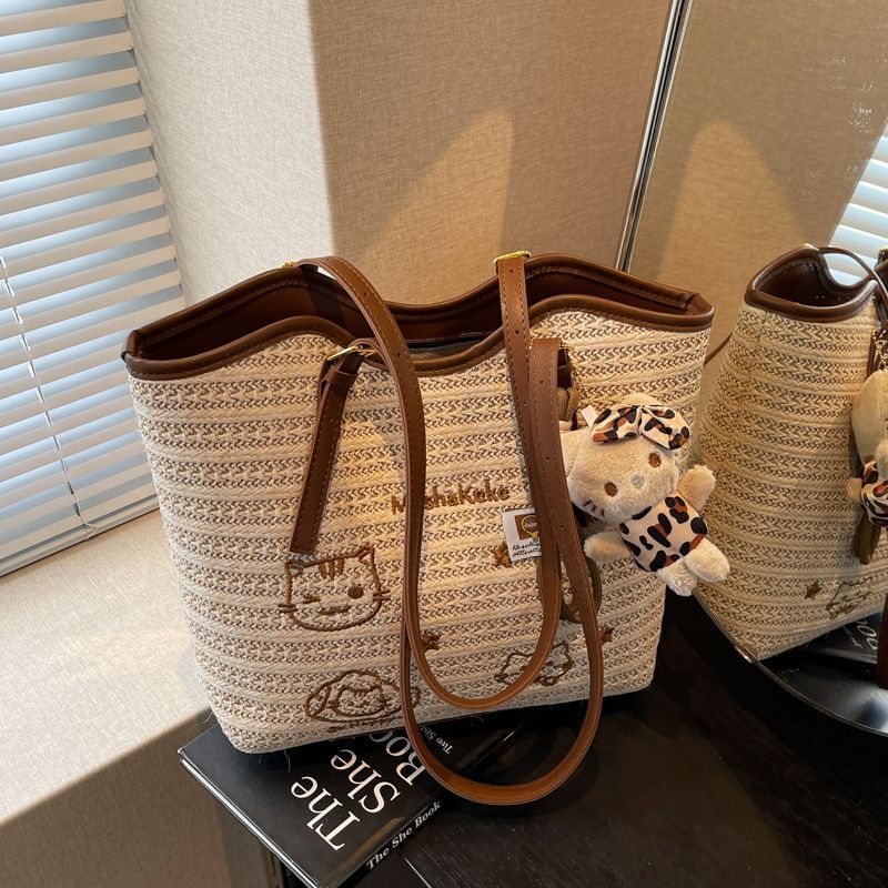 Woven bag, large capacity bag, women's 2025 new trendy beach shoulder bag, women's summer woven tote bag