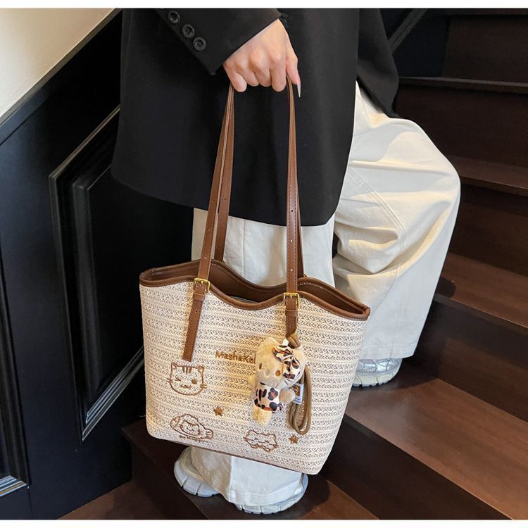 Woven bag, large capacity bag, women's 2025 new trendy beach shoulder bag, women's summer woven tote bag