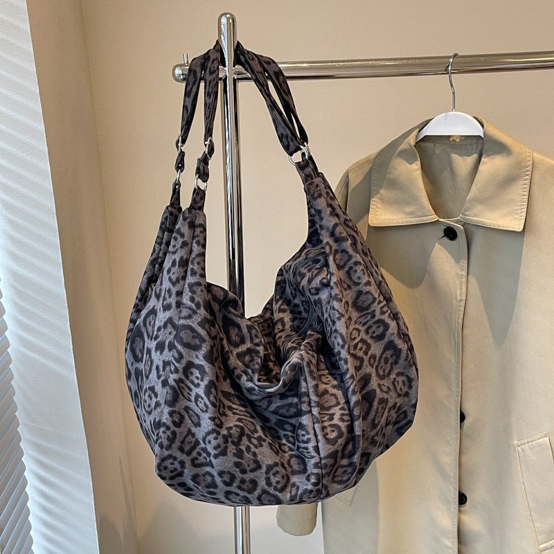 Leisure commuting large capacity retro bag for women 2025 new autumn and winter versatile crossbody bag, single shoulder tote bag