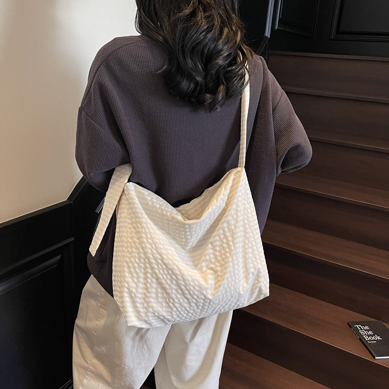 2025 New Korean Simple Bag Shoulder Bag Women's Large Capacity Tote Bag Versatile Trendy Casual Commuter Crossbody Bag