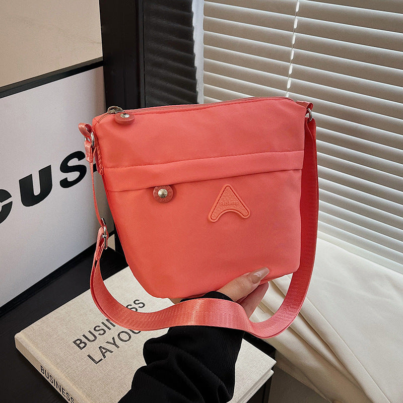 2025 new women's bag nylon cloth shoulder bag simple and fashionable crossbody bag large capacity lightweight bucket bag for women