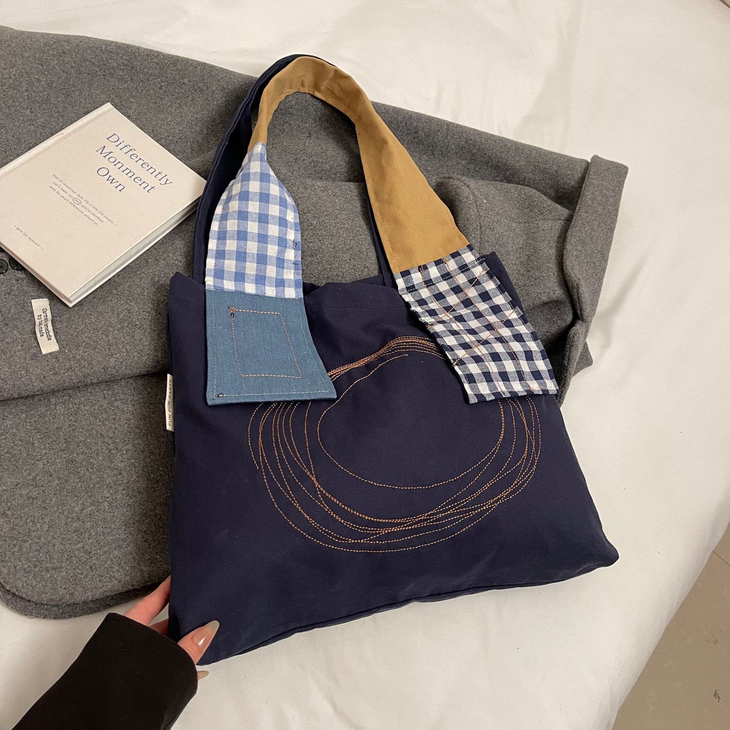 Autumn New Canvas Bag for Female Students Retro Splicing Shoulder Bag Japanese Large Capacity Shopping Bag Fashion Tote Bag