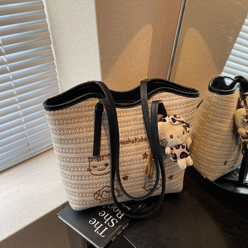 Woven bag, large capacity bag, women's 2025 new trendy beach shoulder bag, women's summer woven tote bag