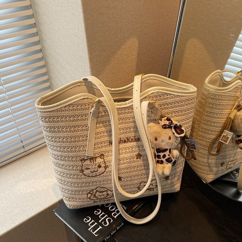 Woven bag, large capacity bag, women's 2025 new trendy beach shoulder bag, women's summer woven tote bag