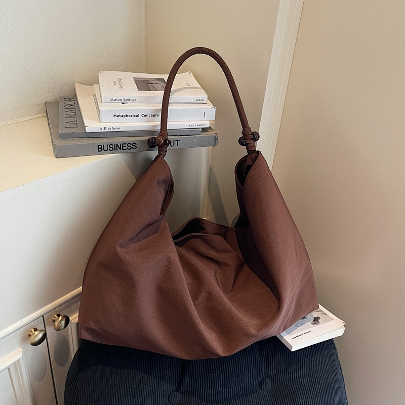 Large capacity bag for women 2025 new trendy autumn and winter Korean lazy style lightweight cloth bag for leisure commuting shoulder bag