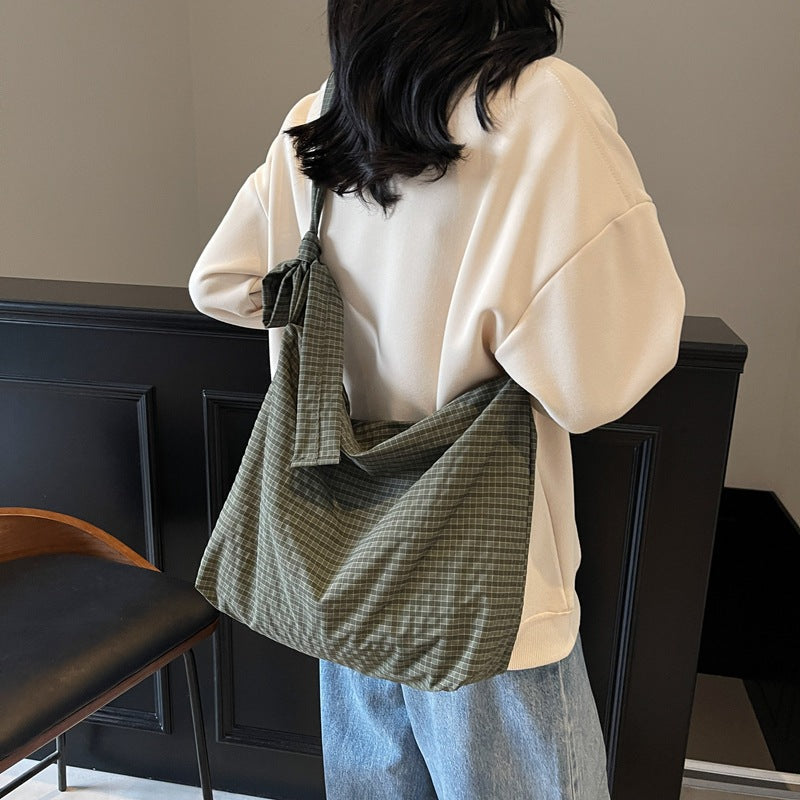 2025 New Korean Simple Bag Shoulder Bag Women's Large Capacity Tote Bag Versatile Trendy Casual Commuter Crossbody Bag
