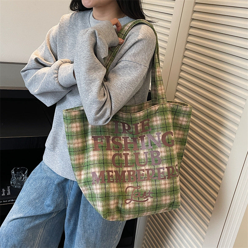 Fashionable canvas plaid tote bag for women, large capacity student class handbag, new letter printed shoulder bag
