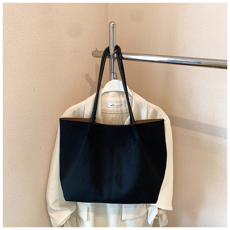 Autumn and winter new suede commuting large capacity tote bag 2025 women's casual simple and versatile ins shoulder bag