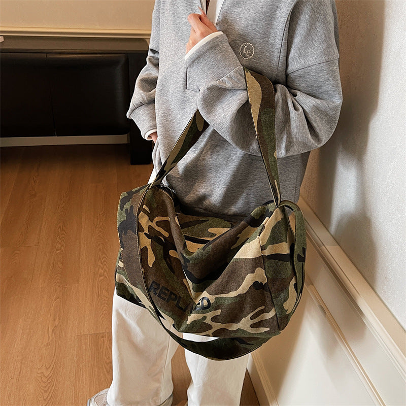 Camouflage canvas bag crossbody bag 2025 new fashionable single shoulder women's large capacity leisure student class commuting bag