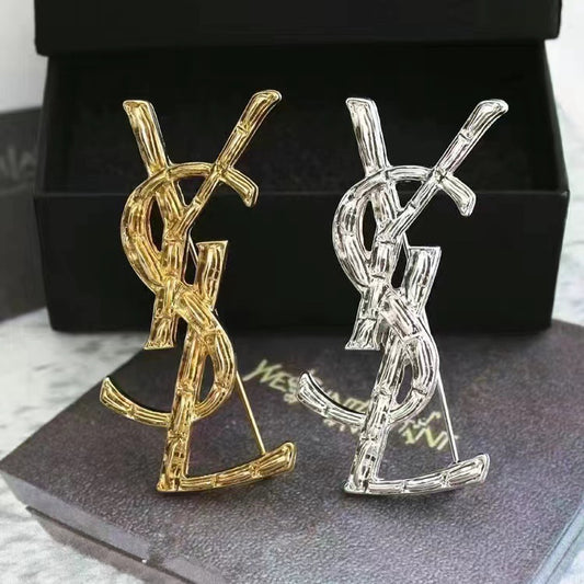 Gold-Tone Monogram Brooch Silver Corsages Pins for Women Suits Accessories