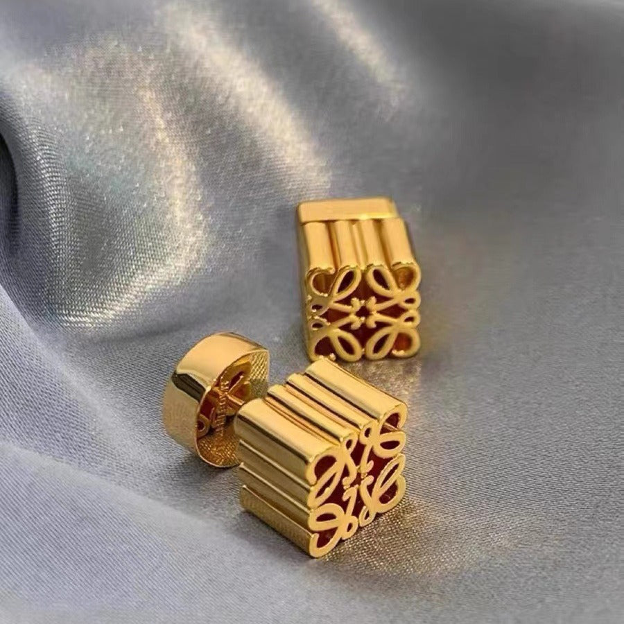 Earrings for Women Rhombus Carved Flowers Earrings