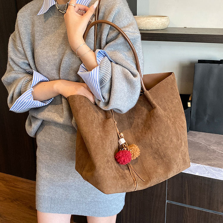 Autumn and winter new suede commuting large capacity tote bag 2025 women's casual simple and versatile ins shoulder bag