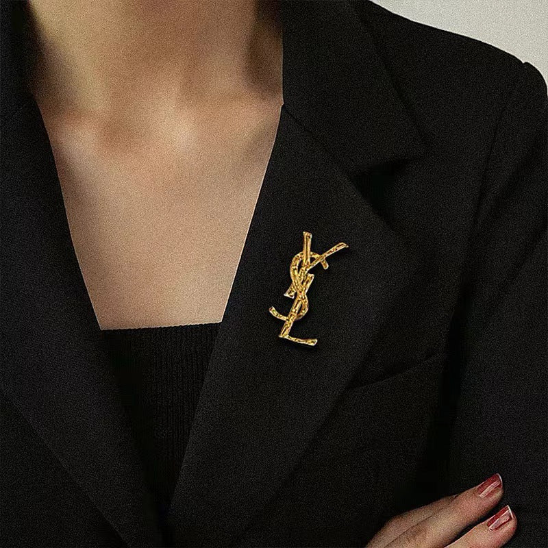 Gold-Tone Monogram Brooch Silver Corsages Pins for Women Suits Accessories