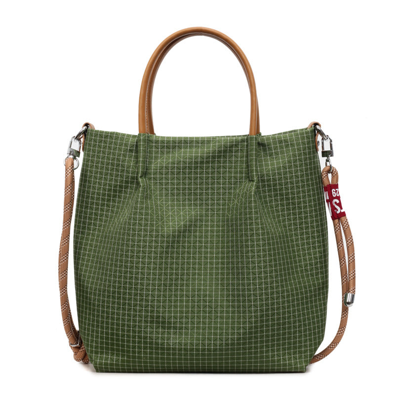 2025 new grid pattern waterproof nylon shoulder bag for women, large capacity water bucket bag, tote bag, urban leisure commuting crossbody bag