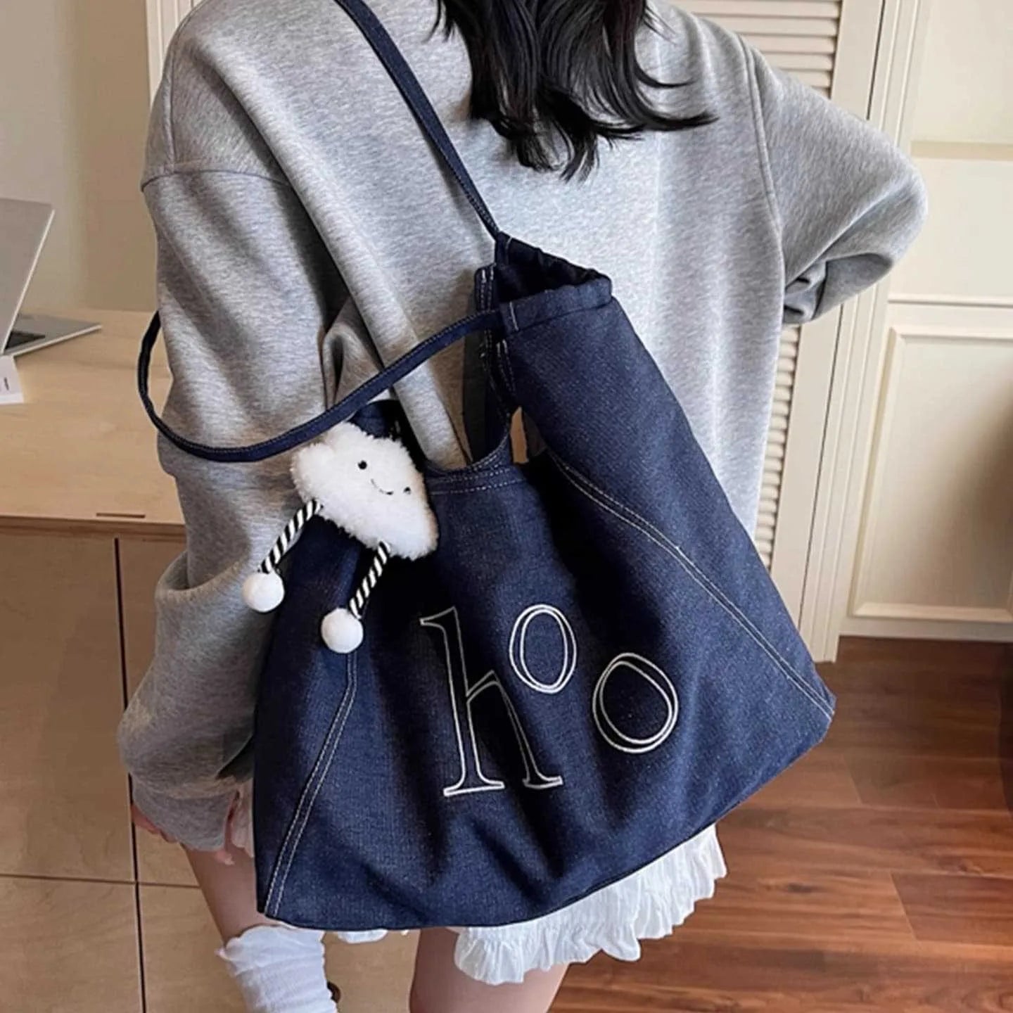 Relaxed Denim Large-capacity Single-shoulder Embroidered Canvas Bag Women Laid-back Style Versatile Commuter Underarm Tote Bag
