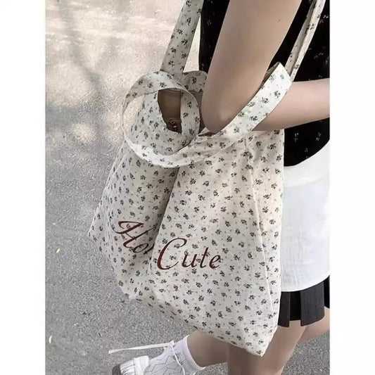 French-style Floral Print Girl Blue Canvas Bag Retro and Niche Large-capacity Single-shoulder Bag with Letters for Students