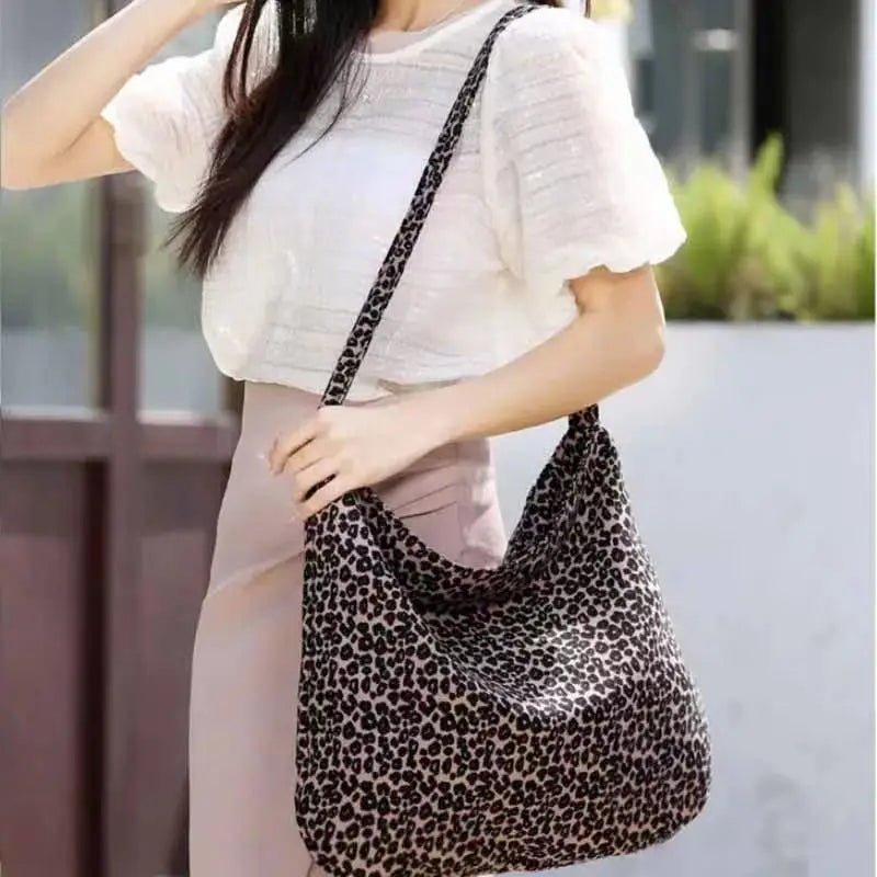 Large-capacity Leopard Corduroy Single-shoulder Bag Laid-back Style Versatile Shopping Bag Korean Sail Fabric Bag Consignment