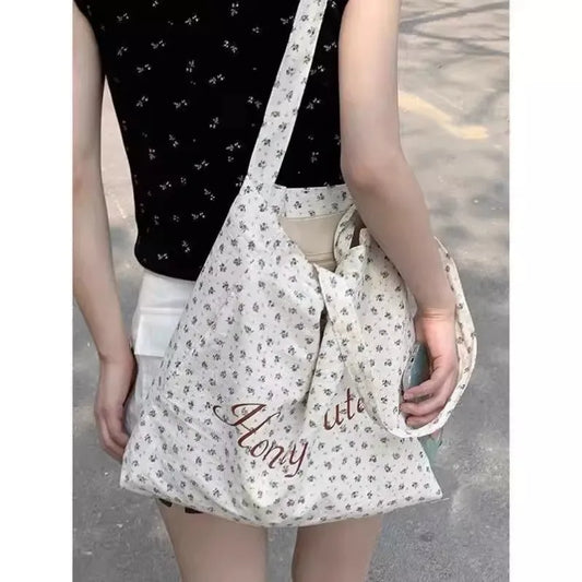 French-style Floral Print Girl Blue Canvas Bag Retro and Niche Large-capacity Single-shoulder Bag with Letters for Students