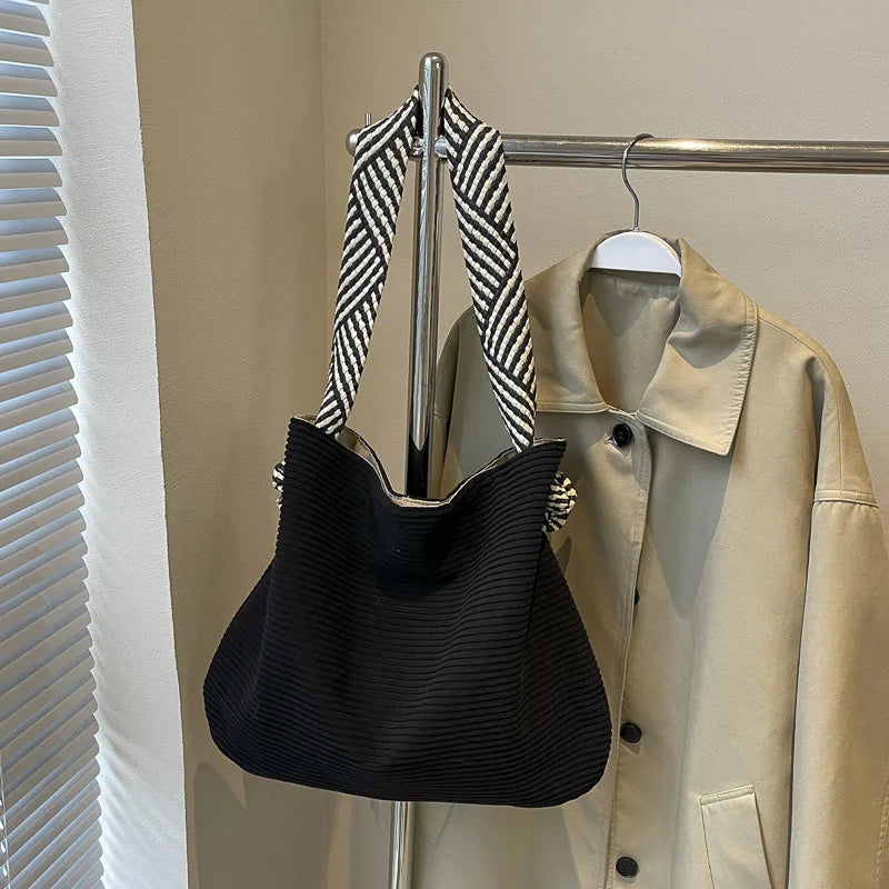 Single-shoulder Underarm Bag for Autumn and Winter 2025 Women Large Capacity Cloth Bag Lazy Crossbody Solid Commuter Tote Bag