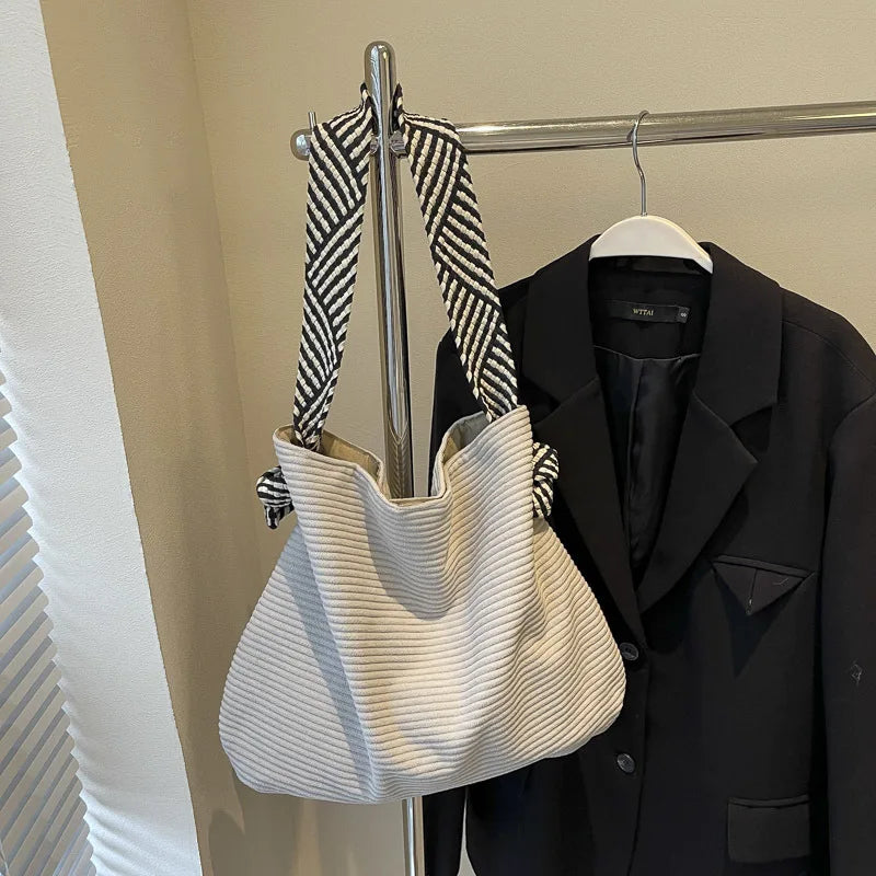 Single-shoulder Underarm Bag for Autumn and Winter 2025 Women Large Capacity Cloth Bag Lazy Crossbody Solid Commuter Tote Bag