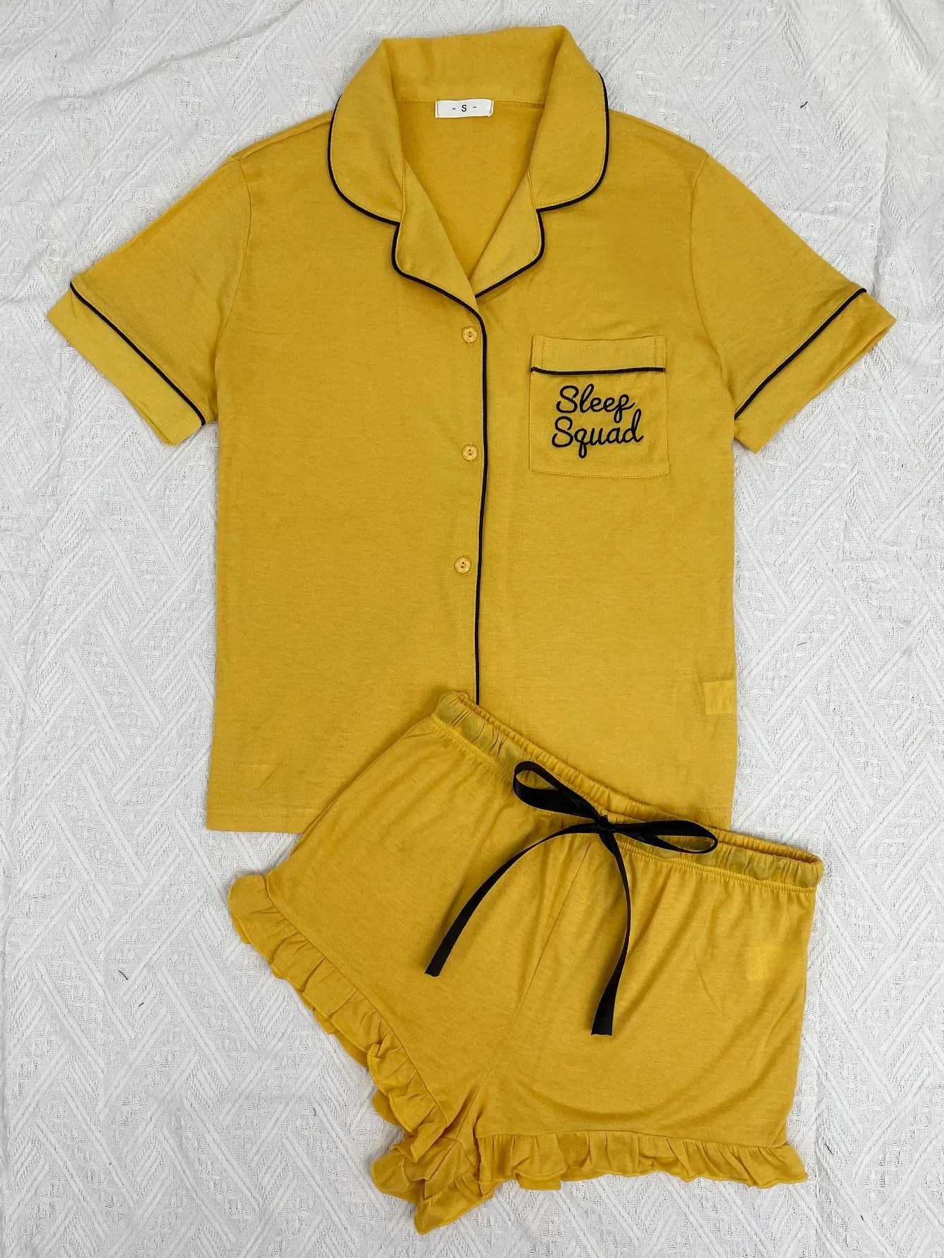 Summer Women's Pajamas Sets Short Sleeve Notched Collar Front Button Top & Elastic Waist Ruffle Shorts Loungewear Sleepwear