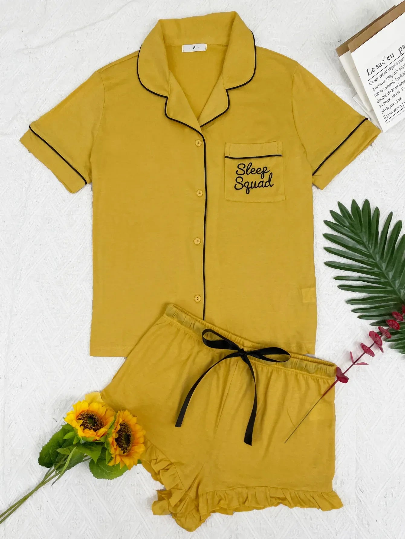 Summer Women's Pajamas Sets Short Sleeve Notched Collar Front Button Top & Elastic Waist Ruffle Shorts Loungewear Sleepwear